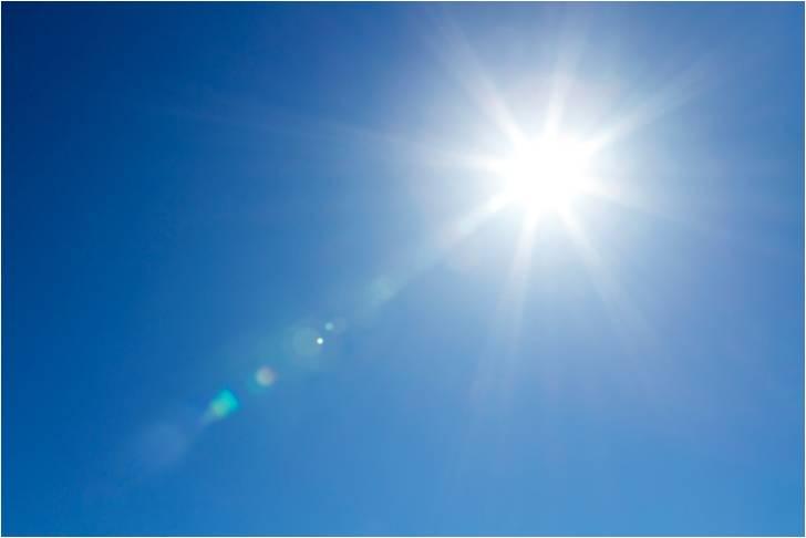 Appliqué sur les zones exposées au soleil, CICABIO SPF 50+ limite le risque d'hyperpigmentation post-cicatricielle.